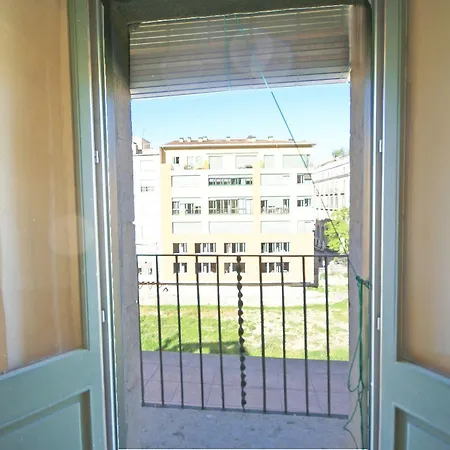 De L Onyar Apartment *